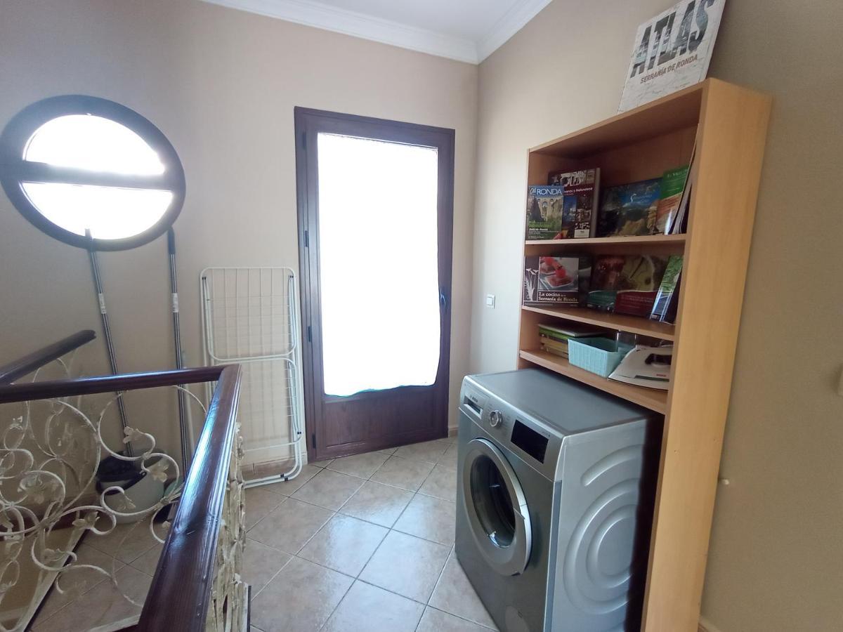 Apartamento Valle Del Guadiaro Кортес де ла Фронтера Екстериор снимка